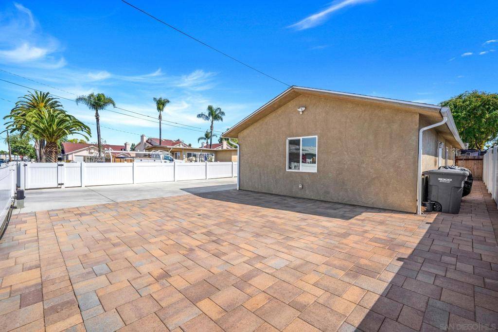 El Cajon, CA 92019,619 Dorothy St
