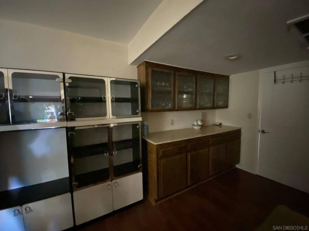 Burbank, CA 91501,1849 Ayers Way