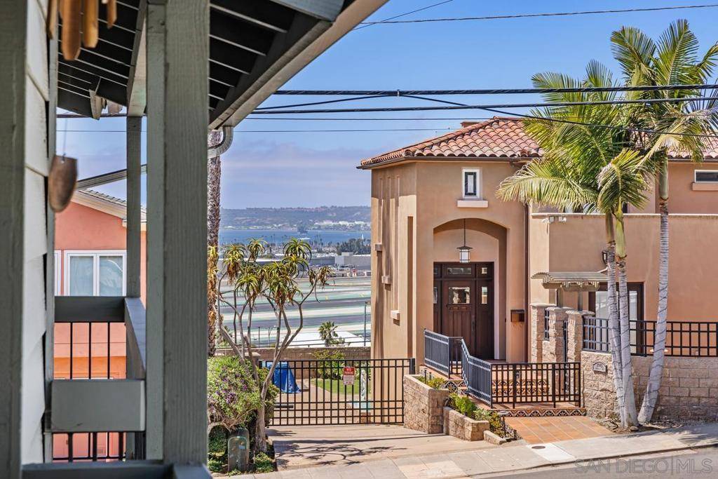 San Diego, CA 92103,2955 Columbia St #5
