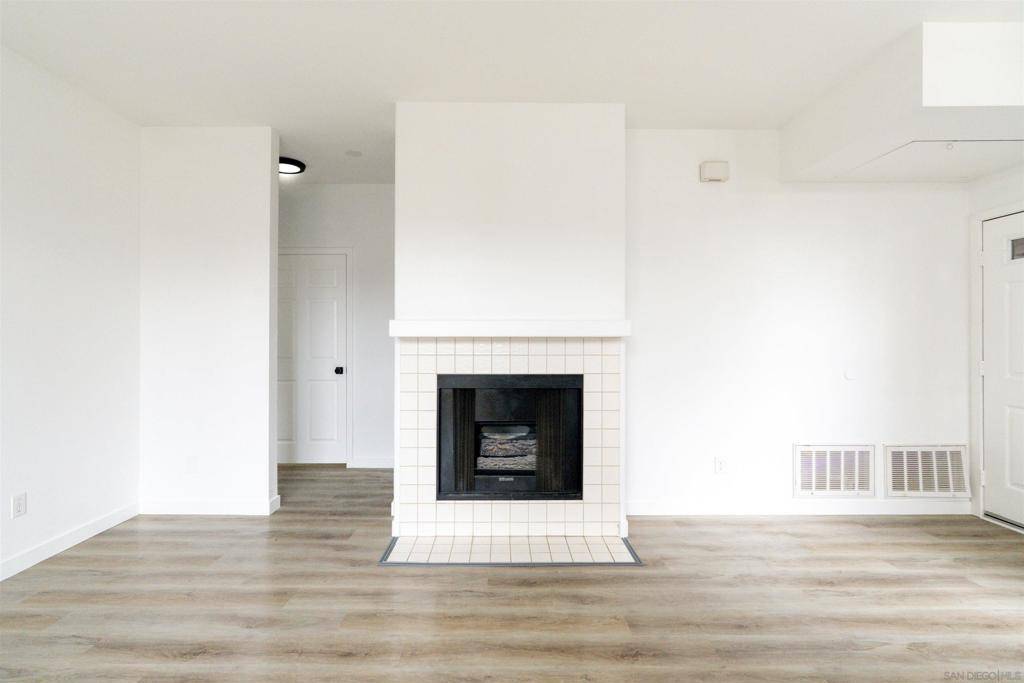 San Diego, CA 92128,10820 Sabre Hill Dr #185