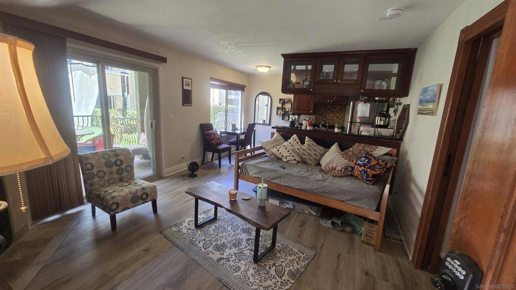 La Jolla, CA 92037,3161 Via Alicante #136