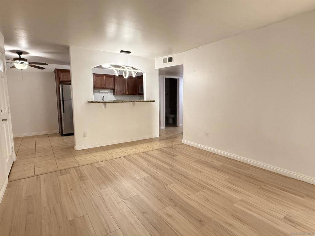 El Cajon, CA 92020,550 Graves Ave #20