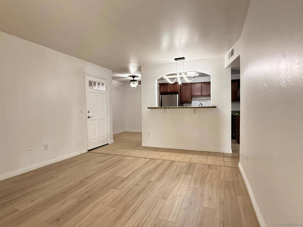 El Cajon, CA 92020,550 Graves Ave #20