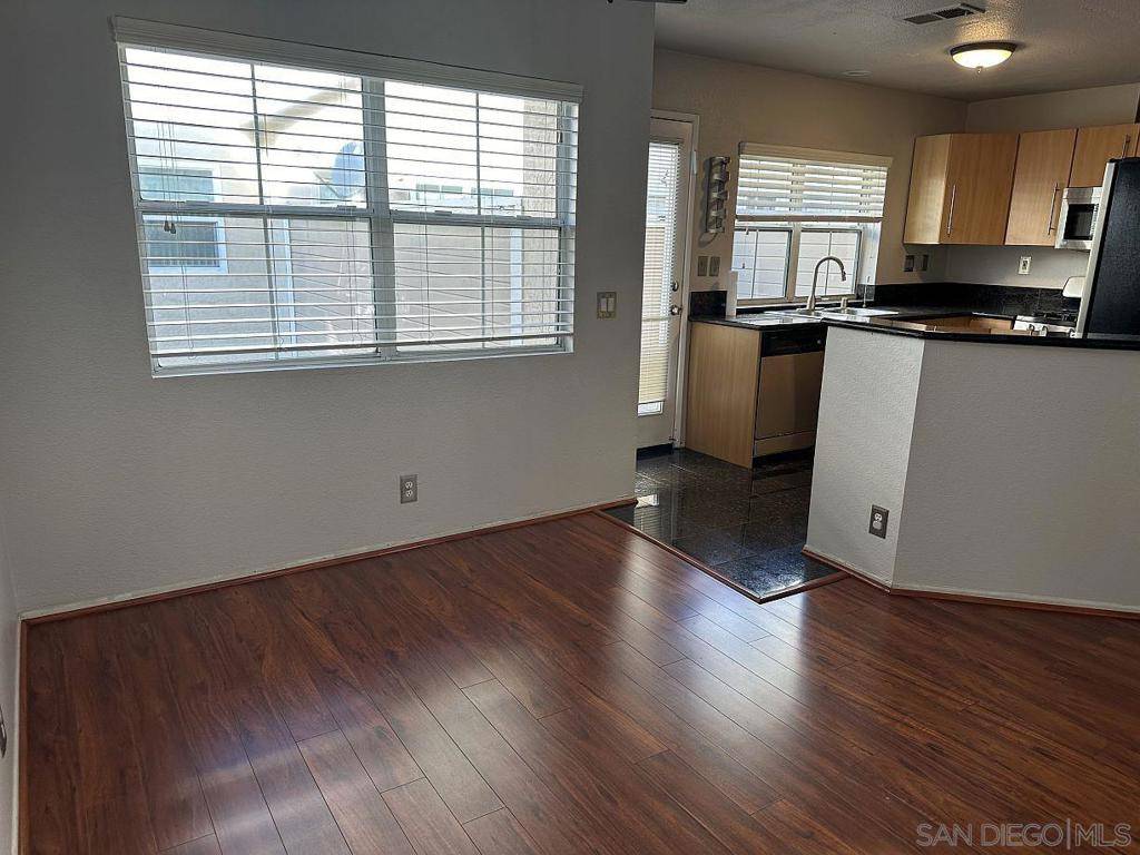 San Diego, CA 92131,9990 Scripps Vista Way #90