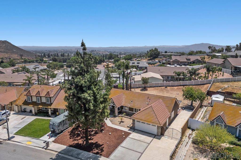 Riverside, CA 92505,6351 Catspaw Dr