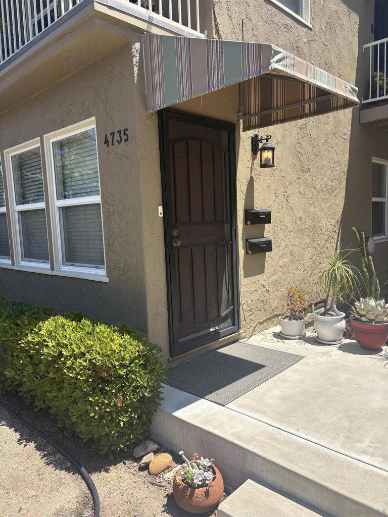 San Diego, CA 92116,4735 Lomitas Dr.
