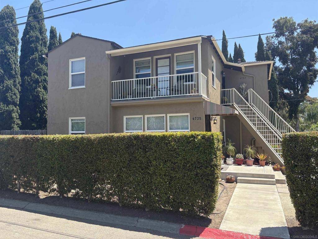 San Diego, CA 92116,4735 Lomitas Dr.