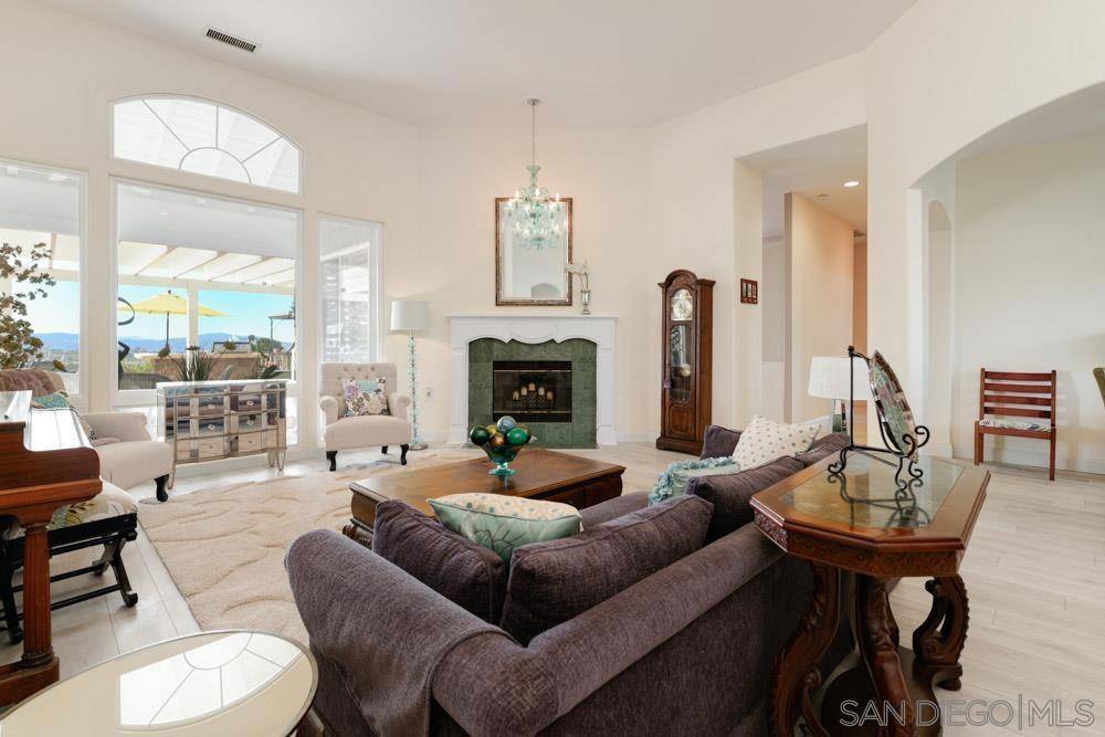 Alpine, CA 91901,756 Hale Drive