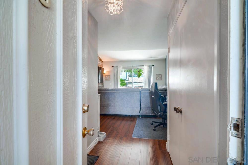 Corona, CA 92881,1721 Maxwell Ln #B