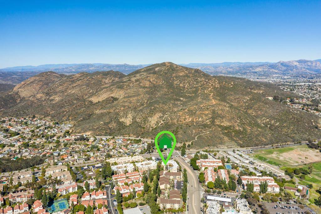 San Diego, CA 92119,6960 Golfcrest #B210