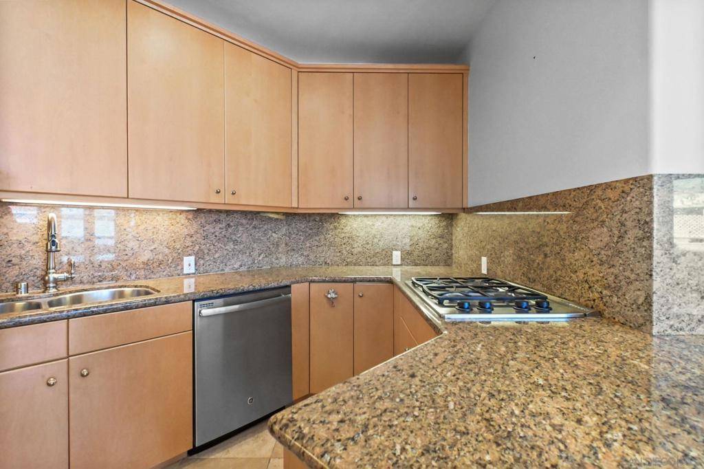 La Jolla, CA 92037,7622 Herschel Ave