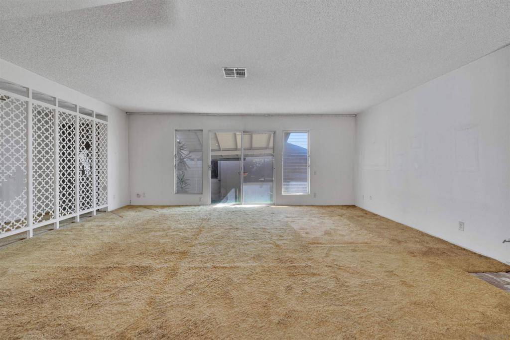 La Mesa, CA 91942,6800 Colorado Ave
