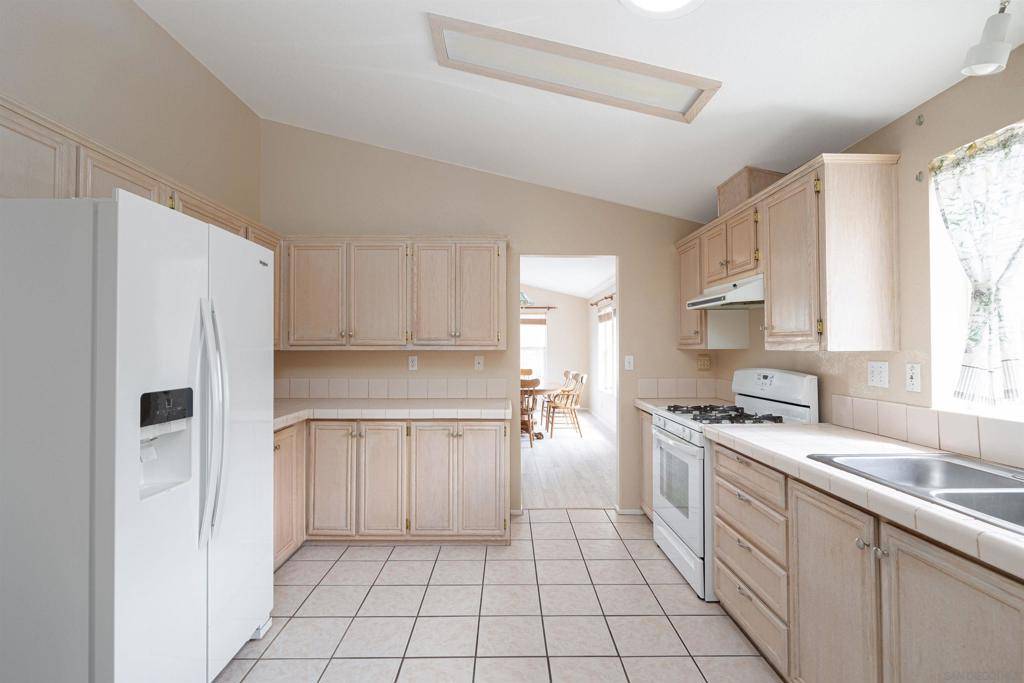 Fallbrook, CA 92028,4650 Dulin Rd #162