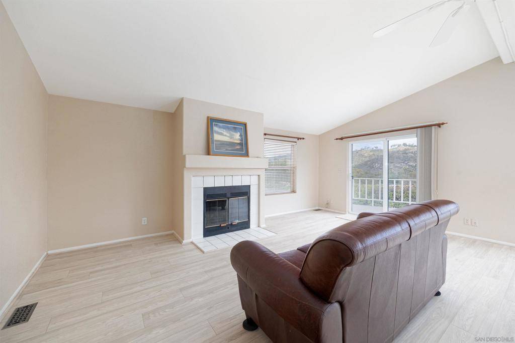 Fallbrook, CA 92028,4650 Dulin Rd #162