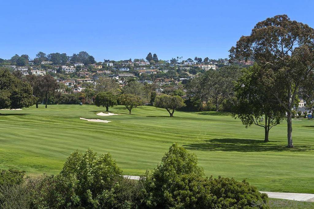 La Jolla, CA 92037,1001 Genter St #6C