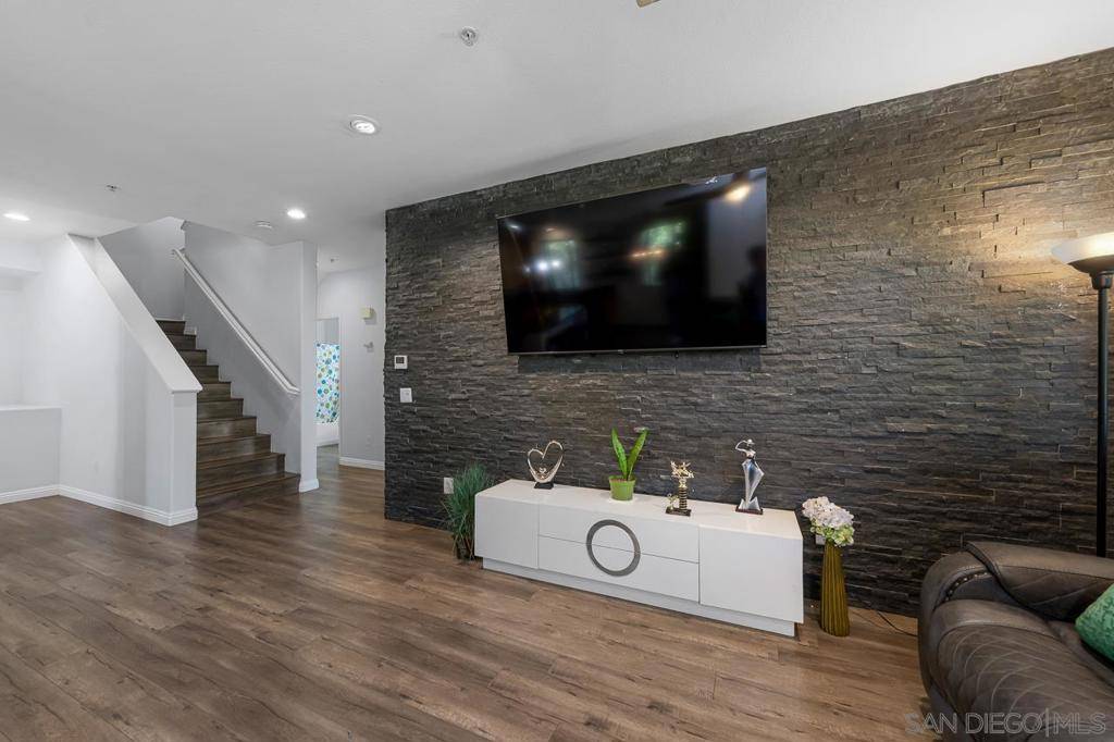 San Diego, CA 92154,1338 Starry Way