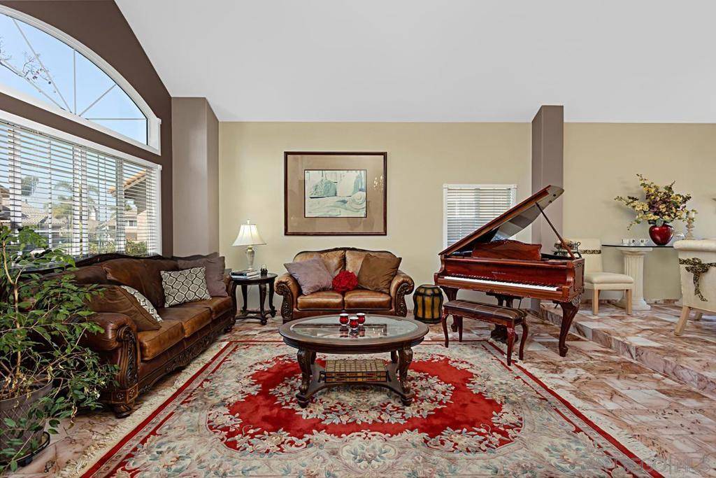 Oceanside, CA 92056,3708 Southridge