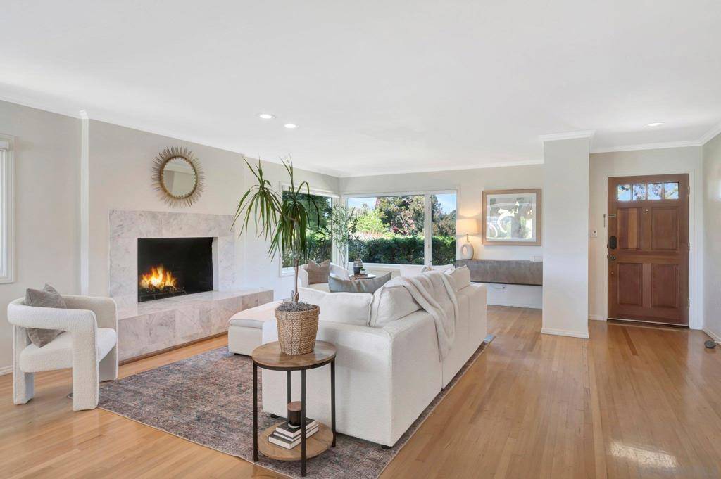 La Jolla, CA 92037,1211 W Muirlands Dr