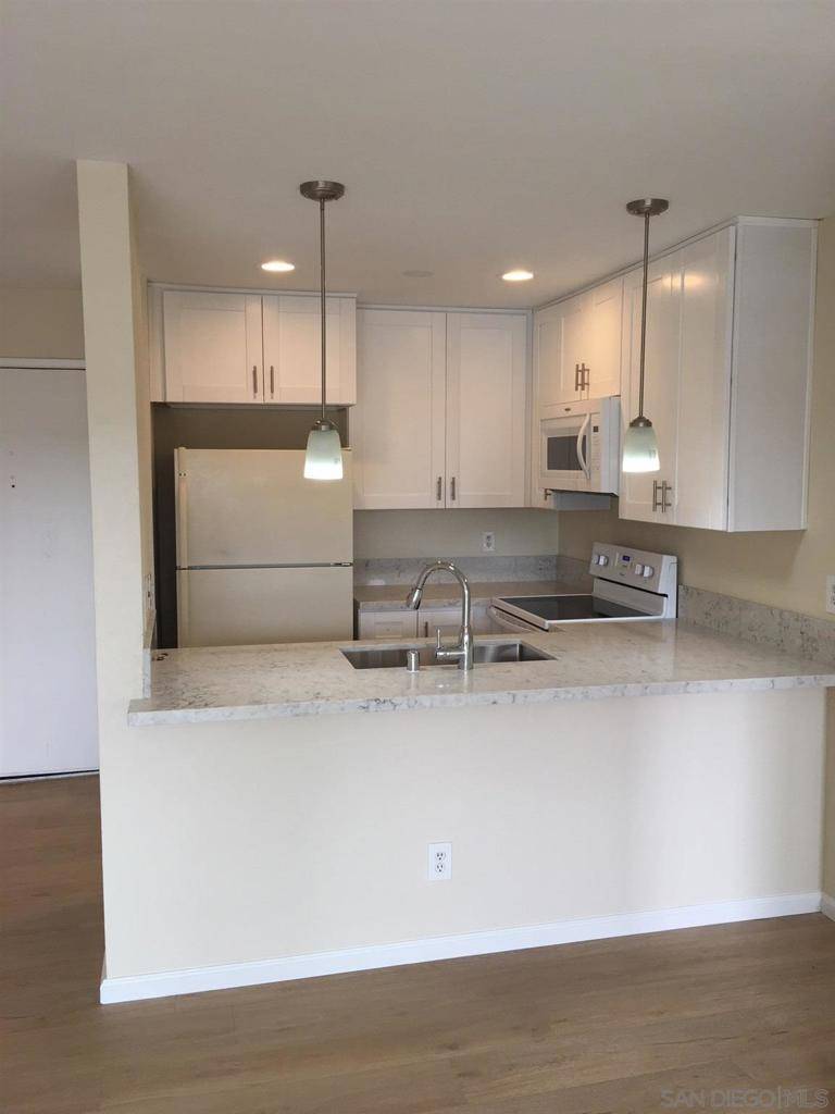 San Diego, CA 92117,4060 Huerfano Ave #344