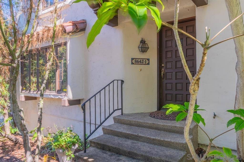 La Jolla, CA 92037,8642 Villa La Jolla Dr #1