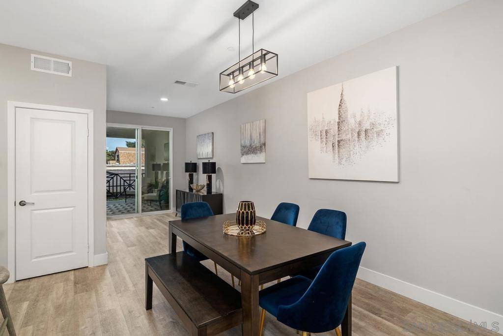 347 Oak Ave Carlsbad, CA 92008