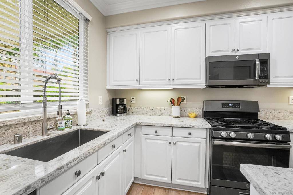 Menifee, CA 92584,28613 Midsummer Ln