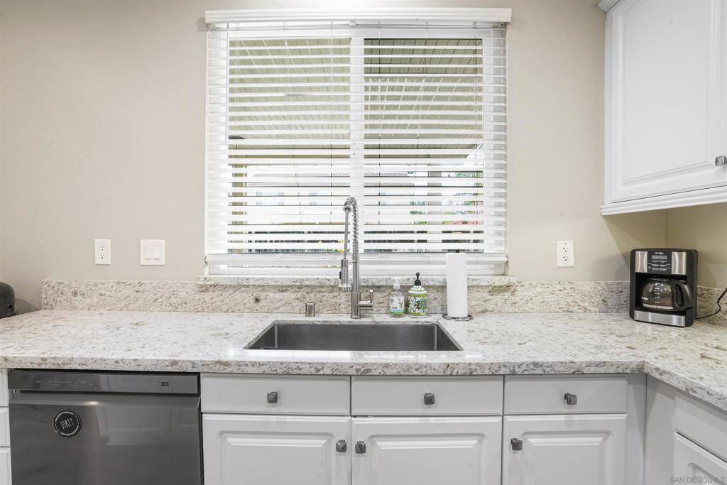 Menifee, CA 92584,28613 Midsummer Ln