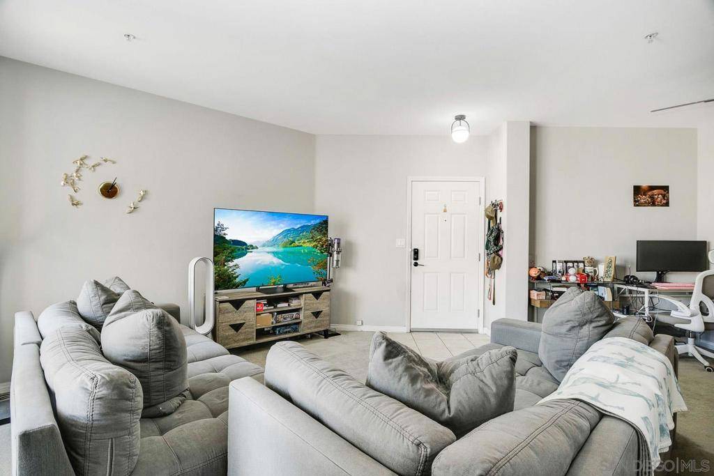 San Diego, CA 92101,1601 India St #208