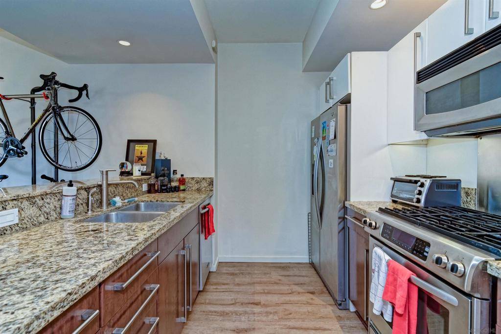 San Diego, CA 92101,321 10th Avenue #906