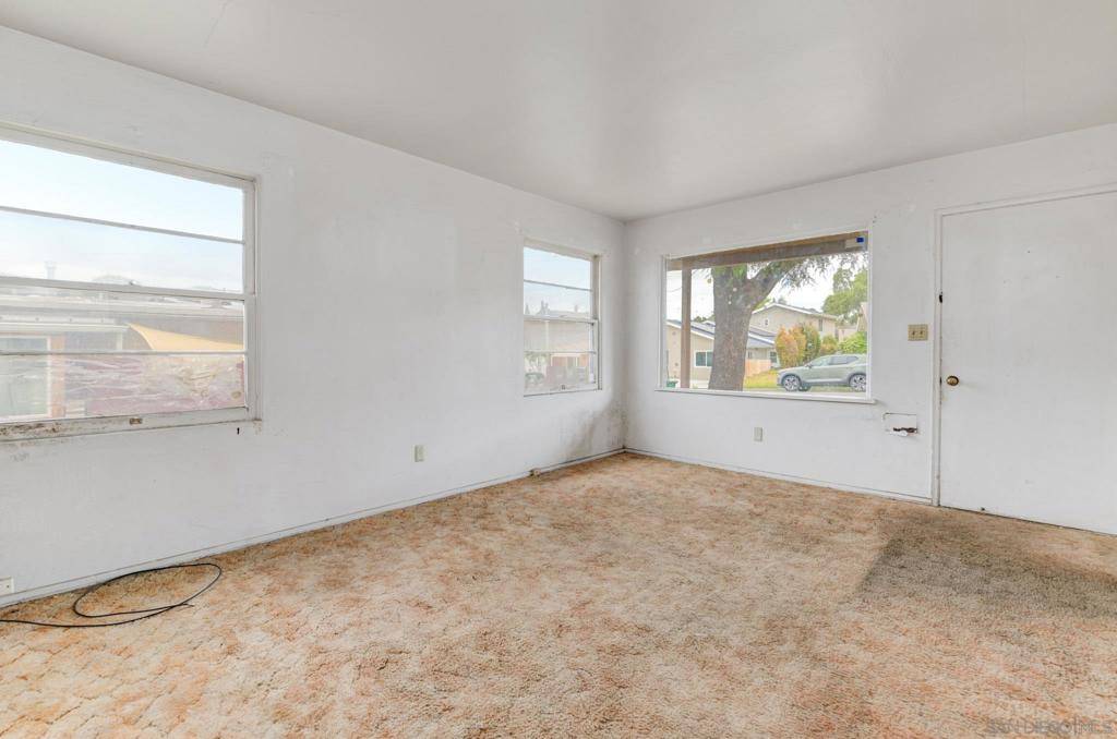 San Diego, CA 92115,3416 Egan St