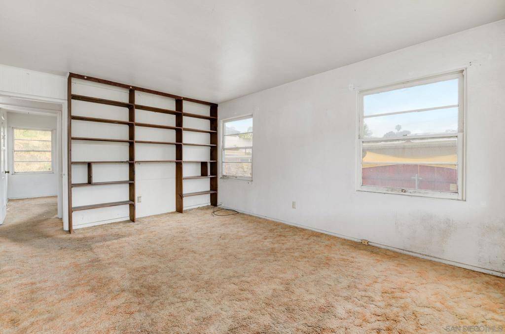 San Diego, CA 92115,3416 Egan St