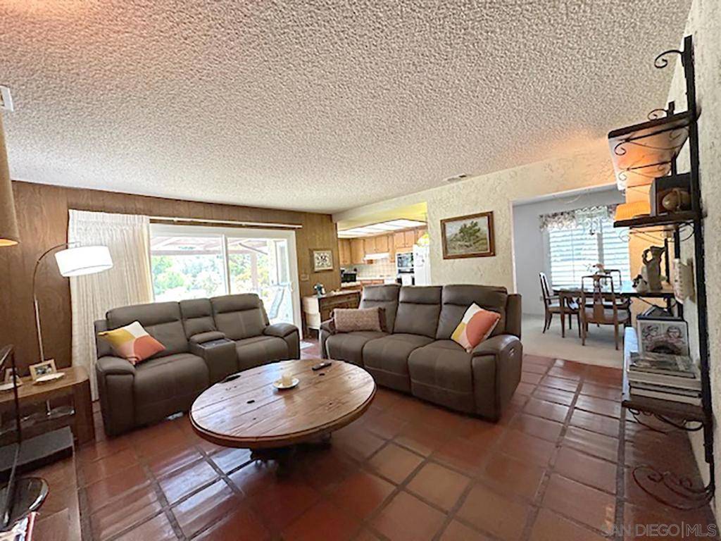 Vista, CA 92084,2235 Hutchison Street