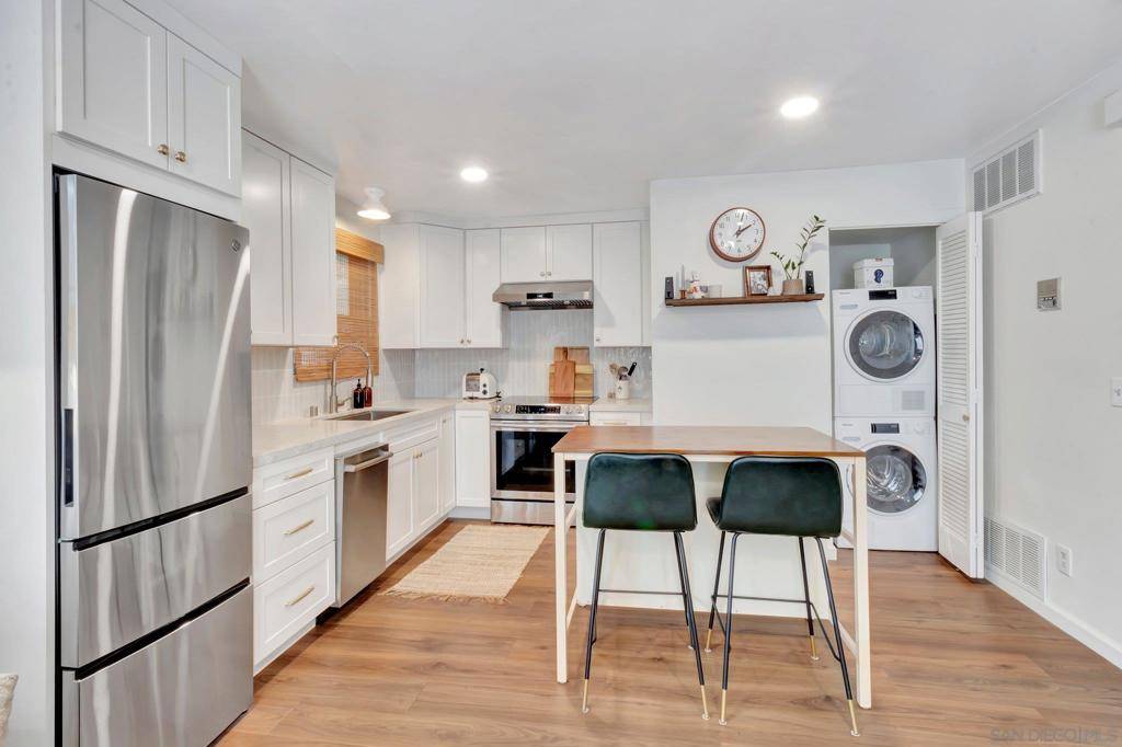San Diego, CA 92104,4375 Florida St #5