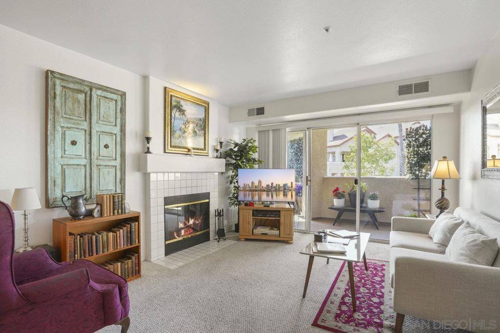 San Diego, CA 92131,11225 Affinity Ct #54