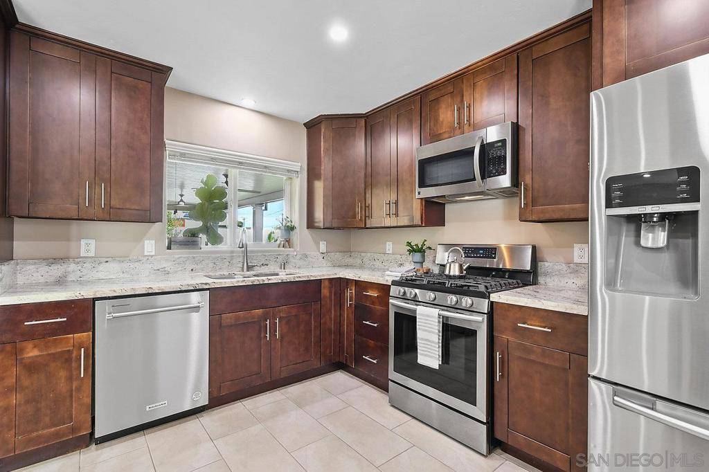 Santee, CA 92071,8931 Sunwood Dr