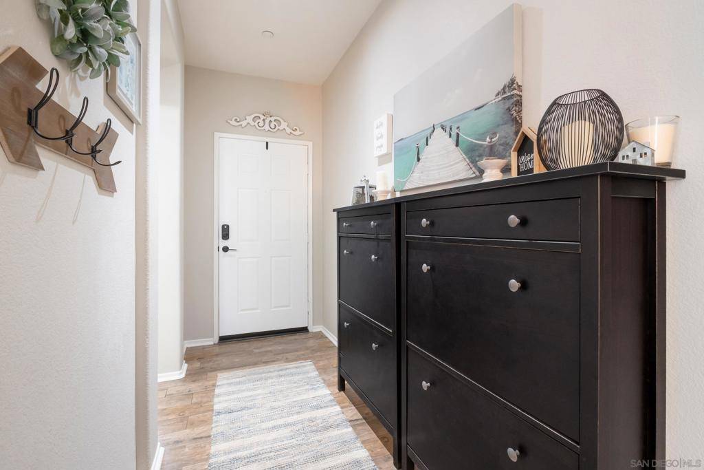 Escondido, CA 92026,10212 Spruce Woodlands Way