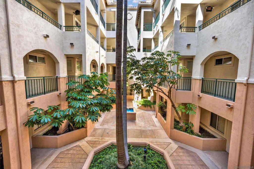 San Diego, CA 92108,680 Camino De La Reina #2206