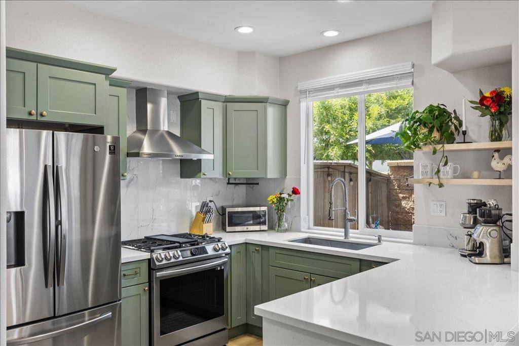 Chula Vista, CA 91911,745 Caminito Valiente