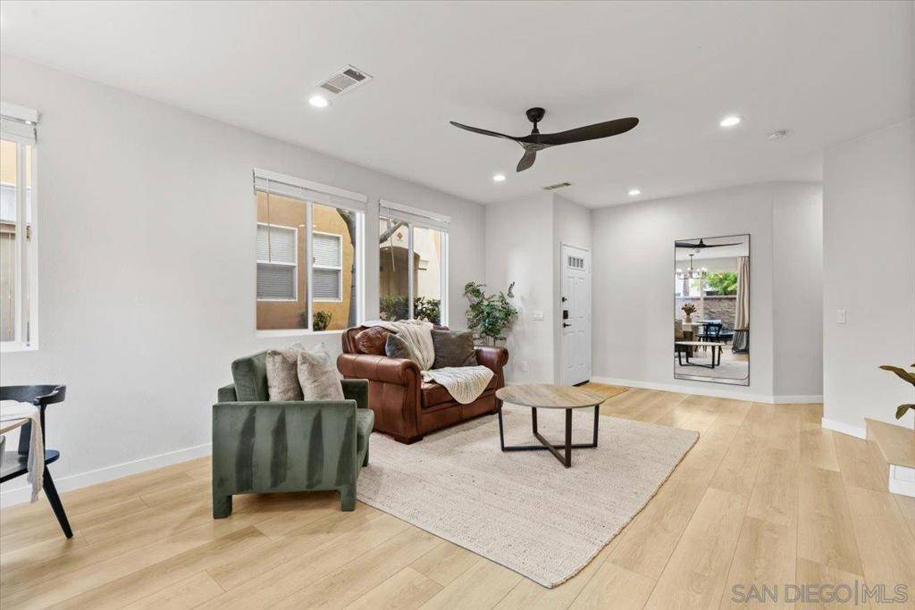 745 Caminito Valiente Chula Vista, CA 91911
