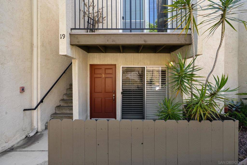 San Diego, CA 92103,2850 Reynard Way #5