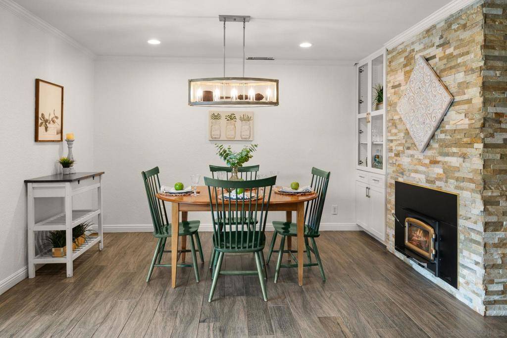 Escondido, CA 92029,2239 Orange Ave