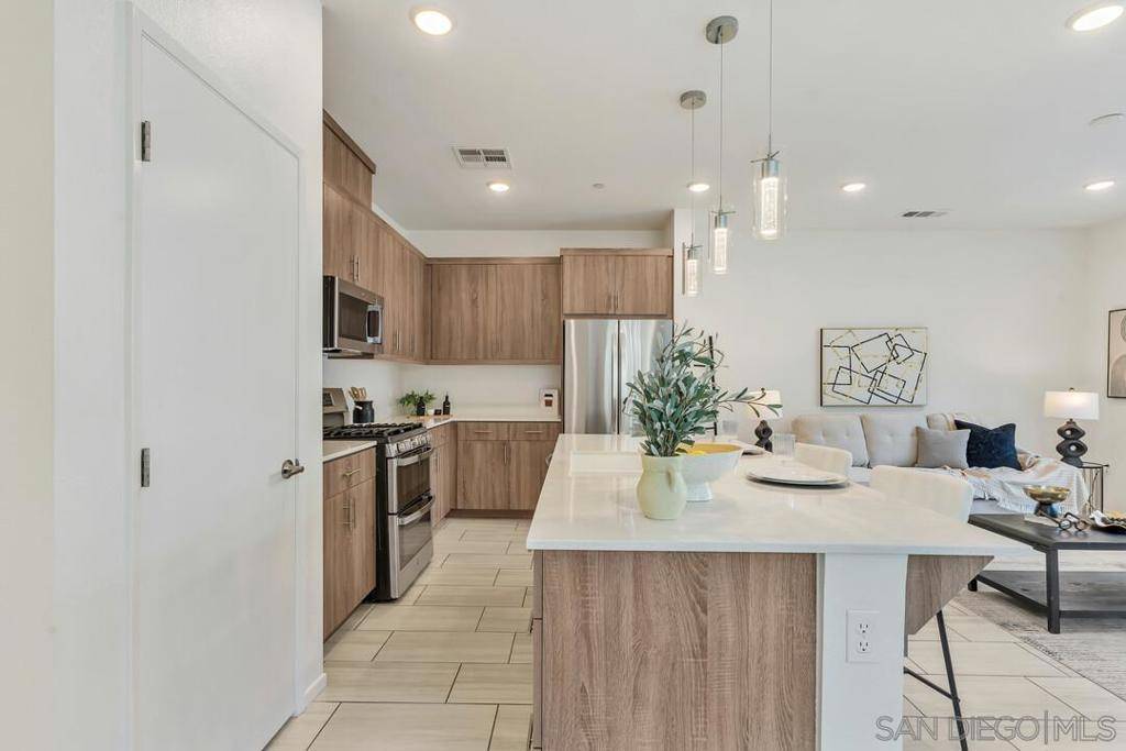 Fallbrook, CA 92028,35103 Vine Pl