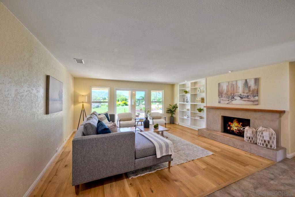 Poway, CA 92064,13065 EDINA WAY