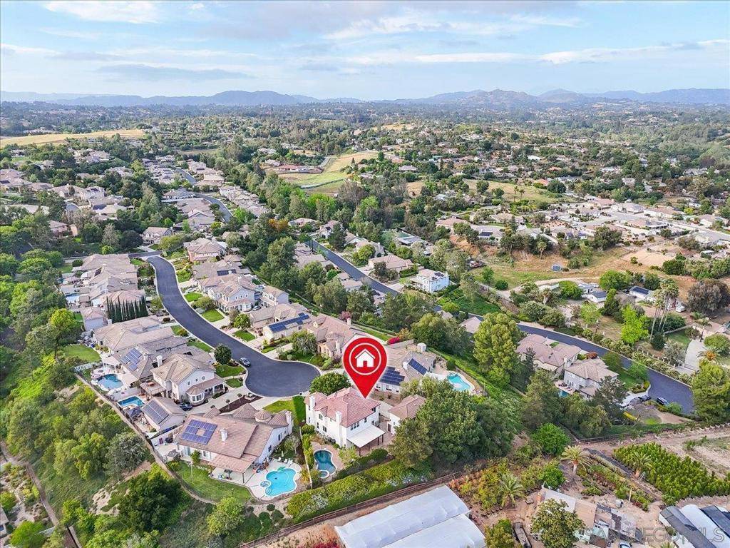 Fallbrook, CA 92028,2196 Kirkcaldy Rd