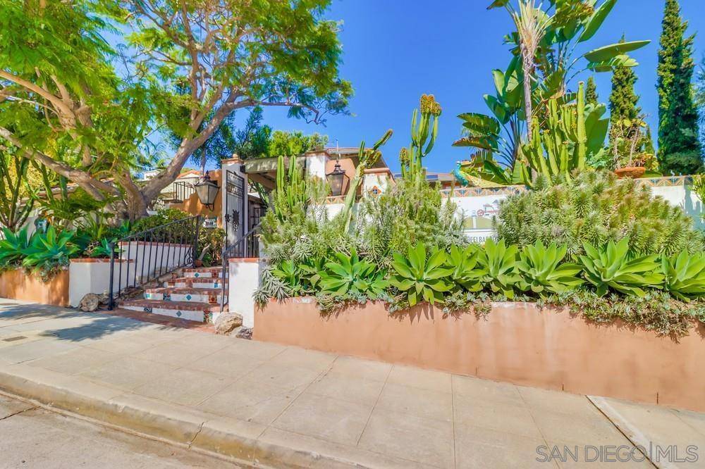 San Diego, CA 92106,3014 Xenophon St #F