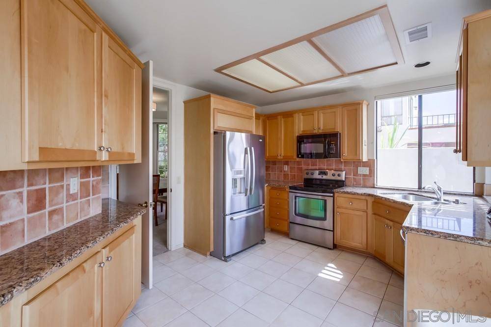 18129 Chretien Ct San Diego, CA 92128