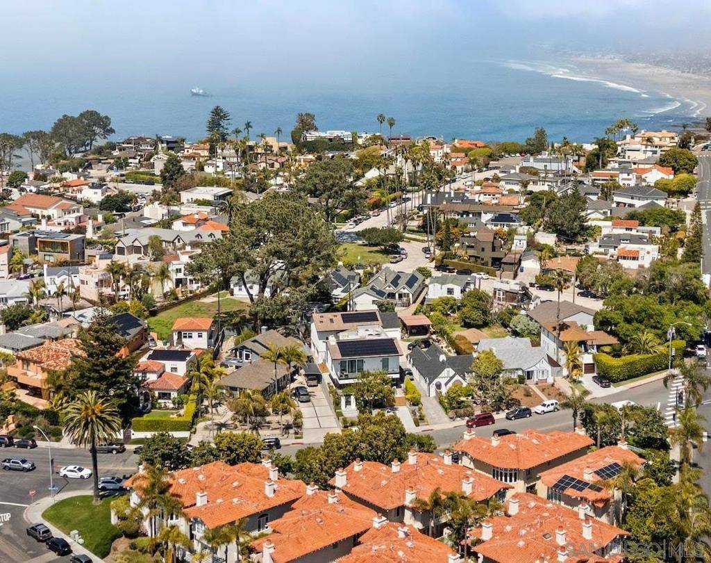 La Jolla, CA 92037,7715 Ivanhoe Ave