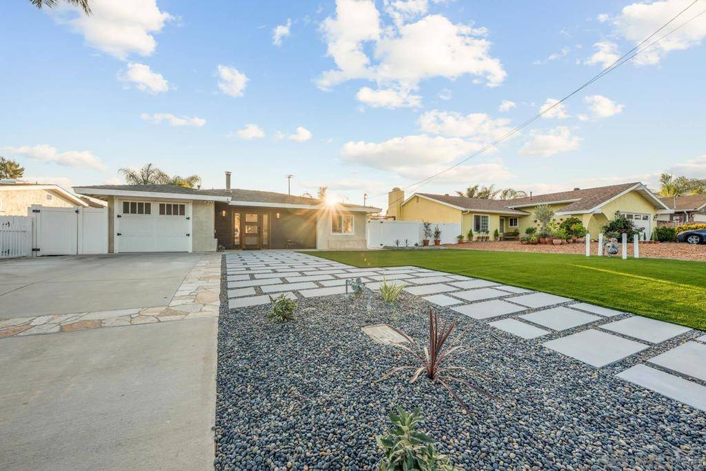 Poway, CA 92064,14234 York Ave