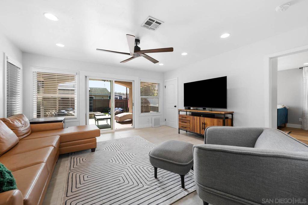 14234 York Ave Poway, CA 92064