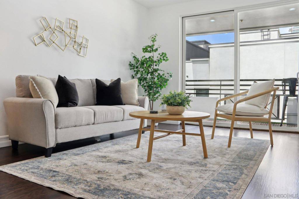 San Diego, CA 92101,550 Park Blvd #2501